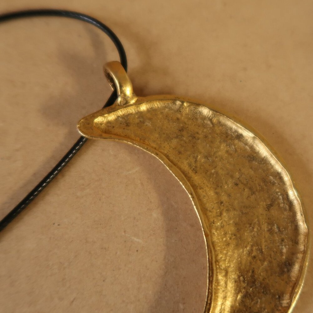 DIY Jewelry Moon Pendant Metal Gold Tone Over Size 27 Grams No Markings Found - Picture 5 of 9